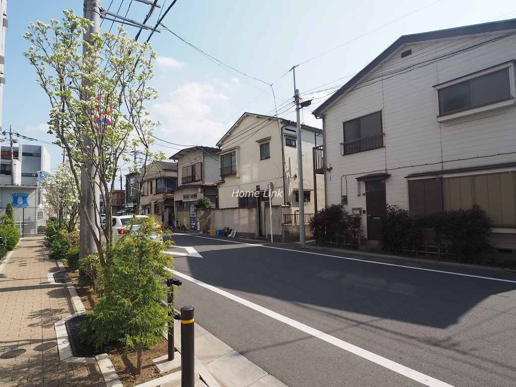 グランスイート志村　前面道路